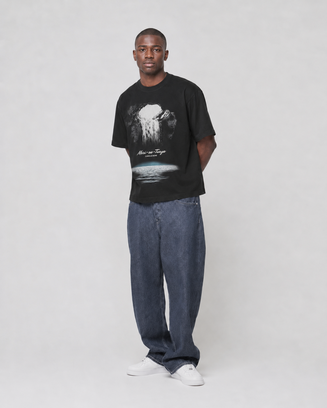 MOSI-OA-TUNYA TEE